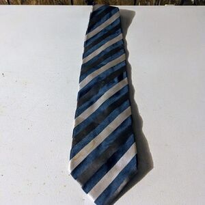 Bachrach 100% Silk Tie, Blue